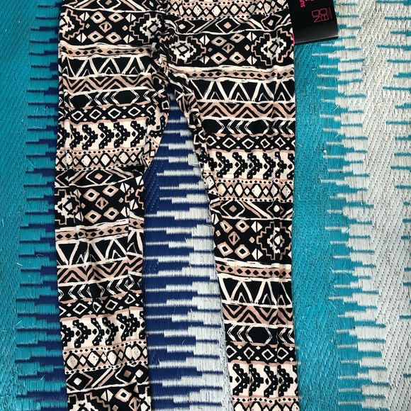 NWT TRIBAL AZTEC JUNIORS LEGGINGS LARGE 11/13 - Picture 2 of 2